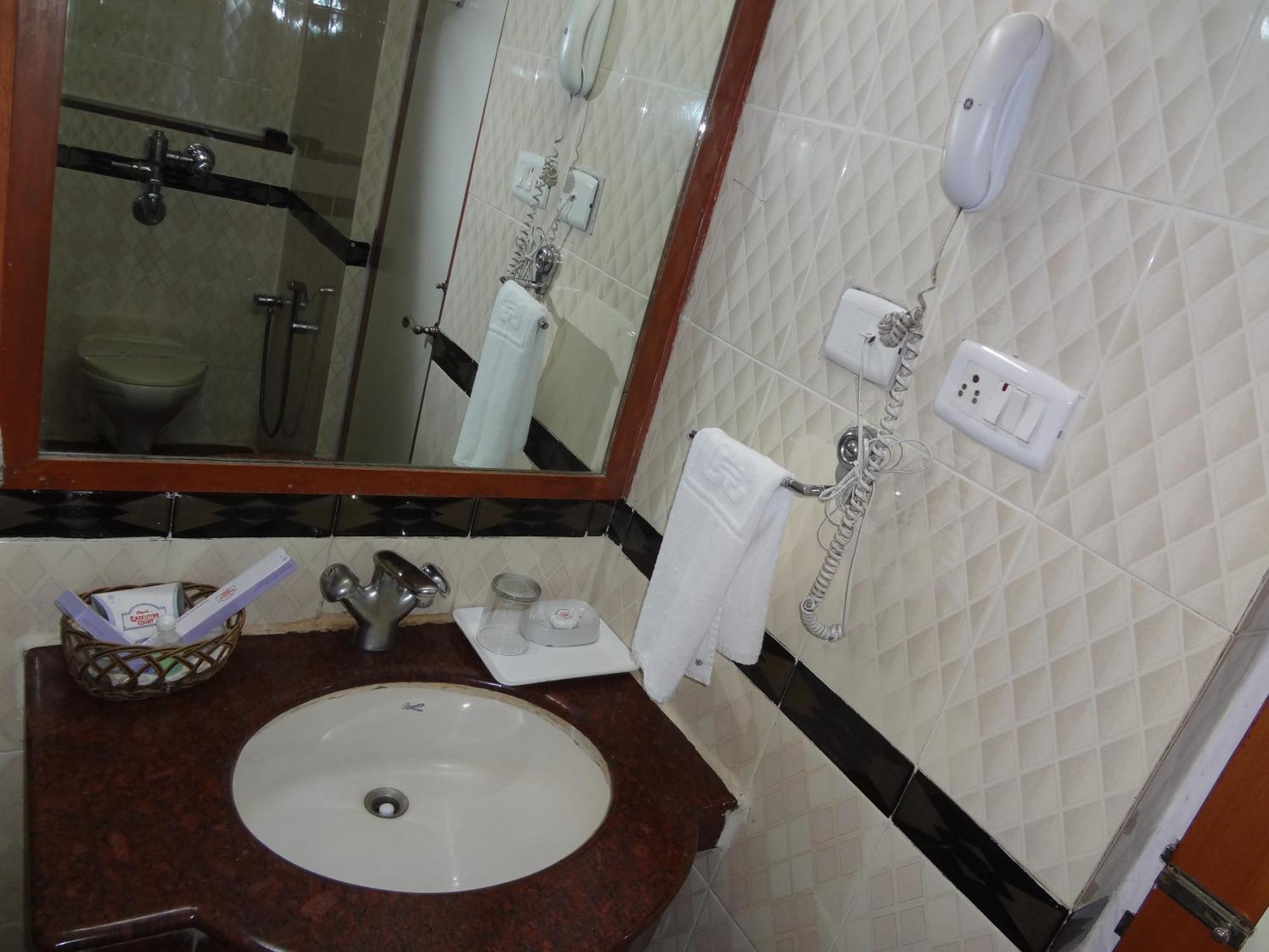 فندق داسبالا إكزكيوتف كورت فيساخاباتنام المظهر الخارجي الصورة